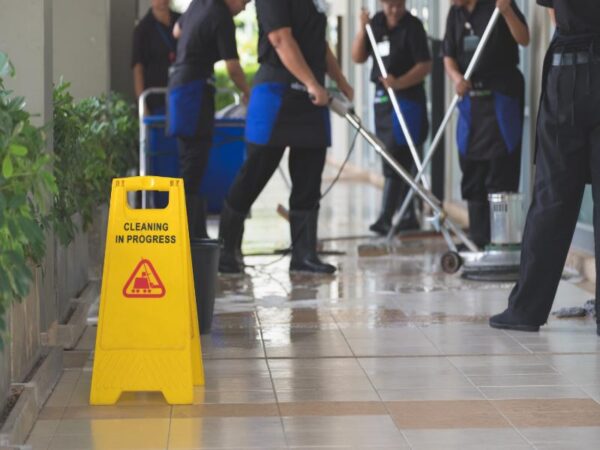 How Commercial Cleaning Services Improve Workplace Productivity?